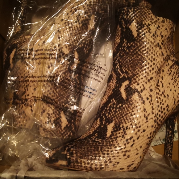 Jessica Simpson Python Booties - Picture 7 of 9